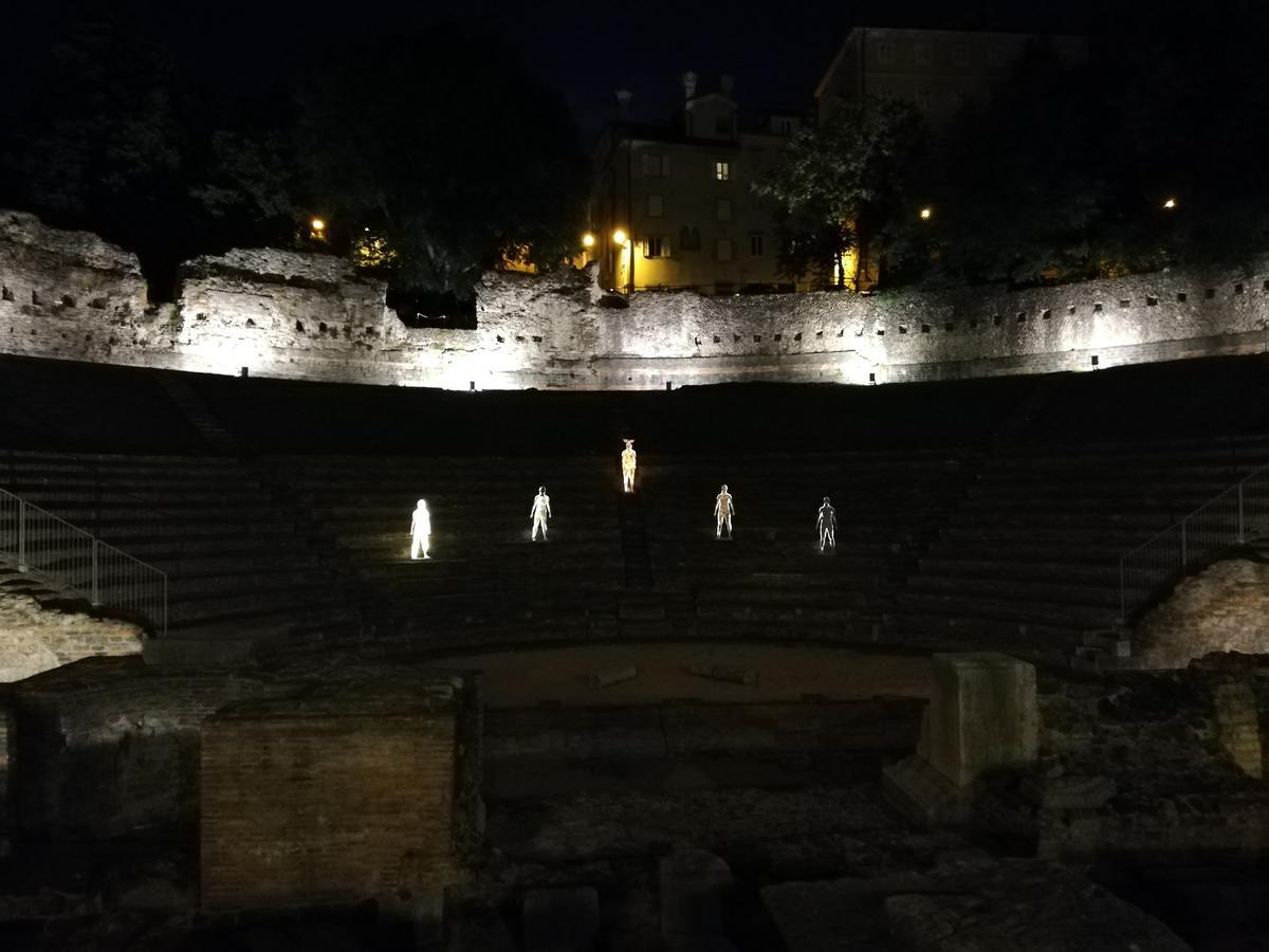 Residence Teatro Romano ตรีเอสเต ภายนอก รูปภาพ